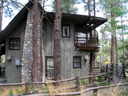 Cabin B at Bear Creek Motel & Cabins