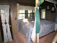 Cabin B bedroom